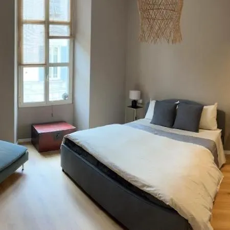 Feraldina Oltre Holidays アパート サンレモ